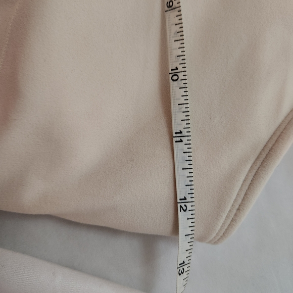 Aritzia Cream Sports Bra - Picture 6 of 7